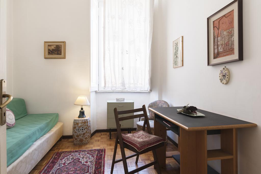 Flower'S Market Apartment - Charme Holidays Рим Экстерьер фото