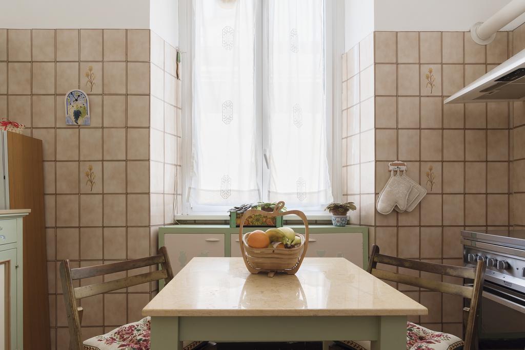 Flower'S Market Apartment - Charme Holidays Рим Экстерьер фото
